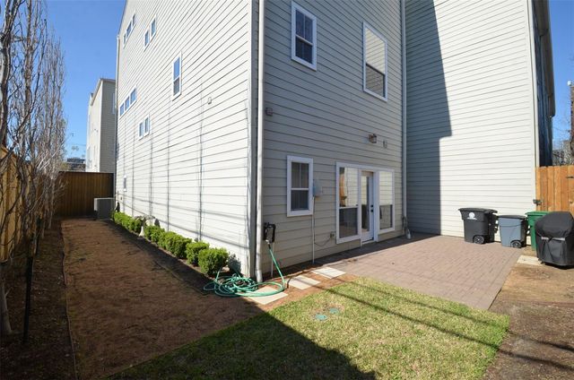 1818 Binz Street E, Houston, TX 77004