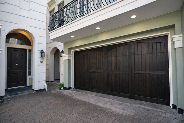 1818 Binz Street E, Houston, TX 77004