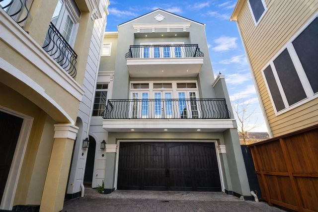 1818 Binz Street E, Houston, TX 77004