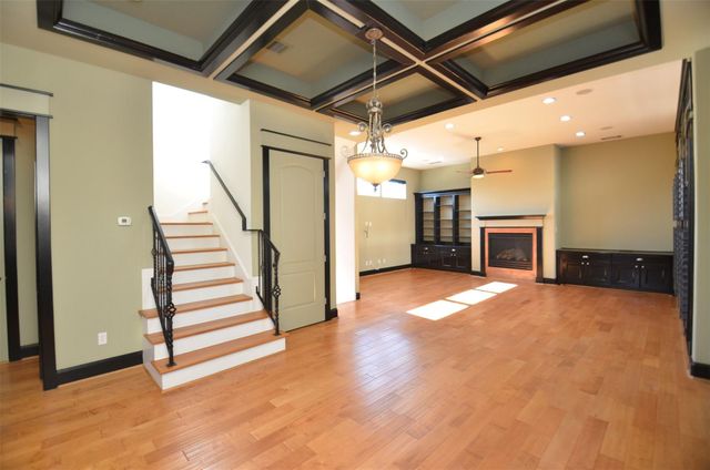 1818 Binz Street E, Houston, TX 77004