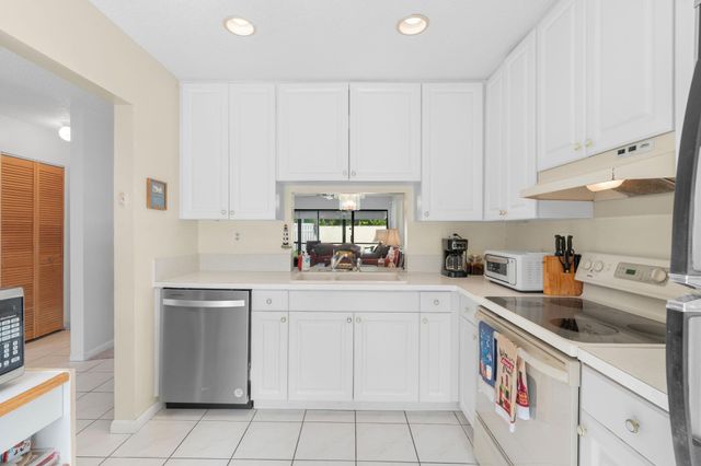 791 Banks Rd 130, Pompano Beach, FL 33063