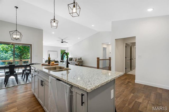 204 Wrigley Field Drive, Bethalto, IL 62010