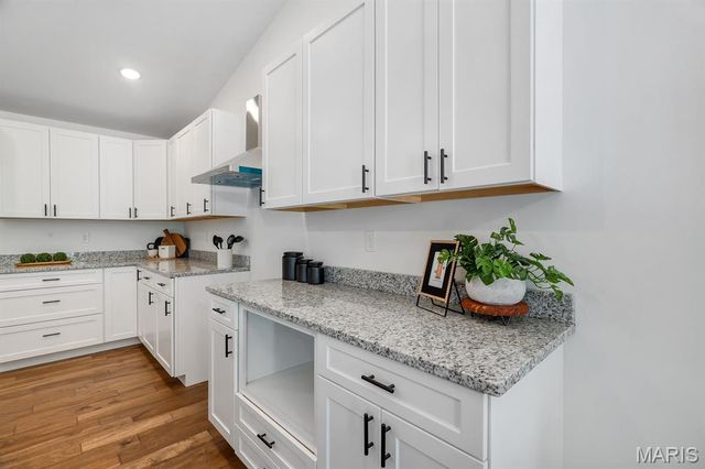 204 Wrigley Field Drive, Bethalto, IL 62010