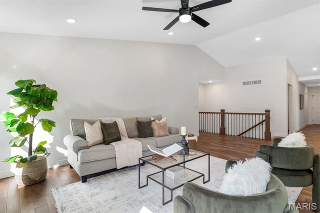 204 Wrigley Field Drive, Bethalto, IL 62010