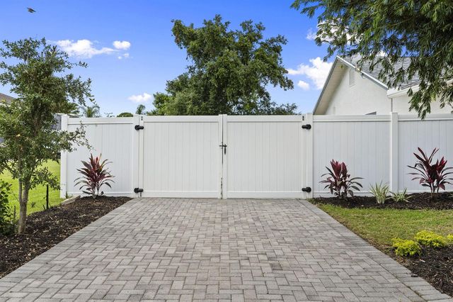 1952 SW Import Drive, Port St. Lucie, FL 34953