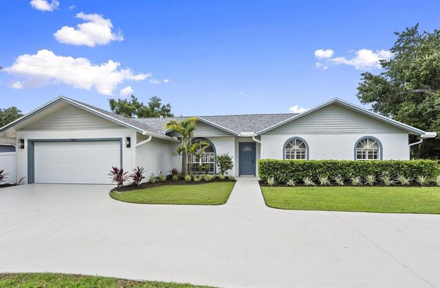 1952 SW Import Drive, Port St. Lucie, FL 34953