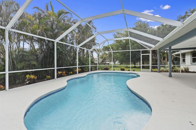 1952 SW Import Drive, Port St. Lucie, FL 34953