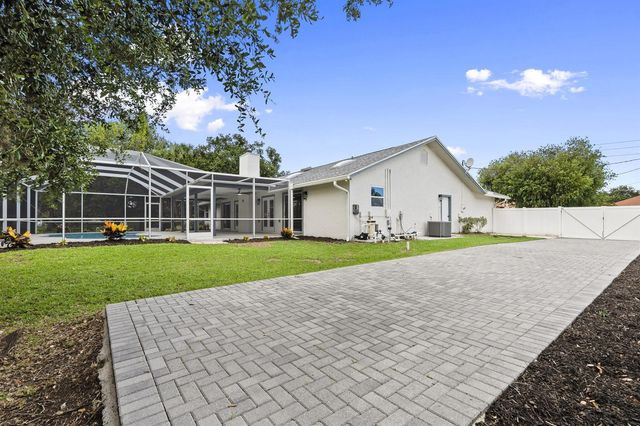 1952 SW Import Drive, Port St. Lucie, FL 34953