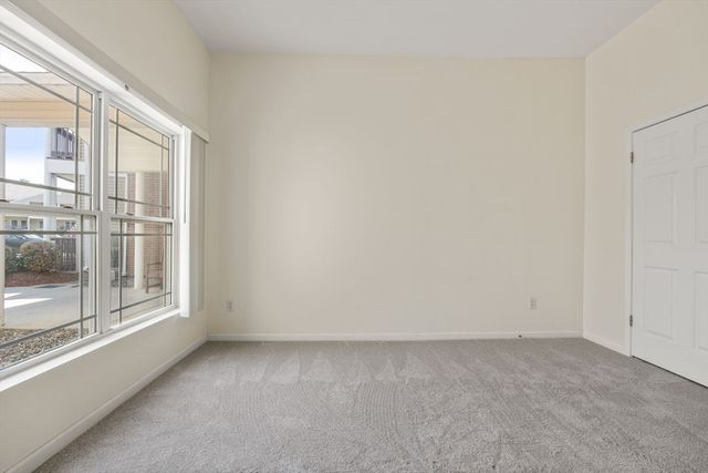 218 Reservoir St 103, Holden, MA 01520