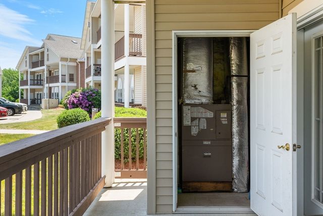 218 Reservoir St 103, Holden, MA 01520