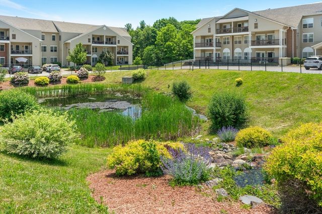 218 Reservoir St 103, Holden, MA 01520