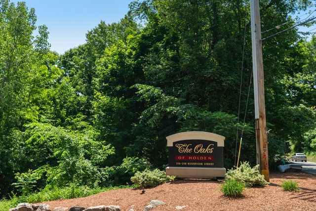 218 Reservoir St 103, Holden, MA 01520