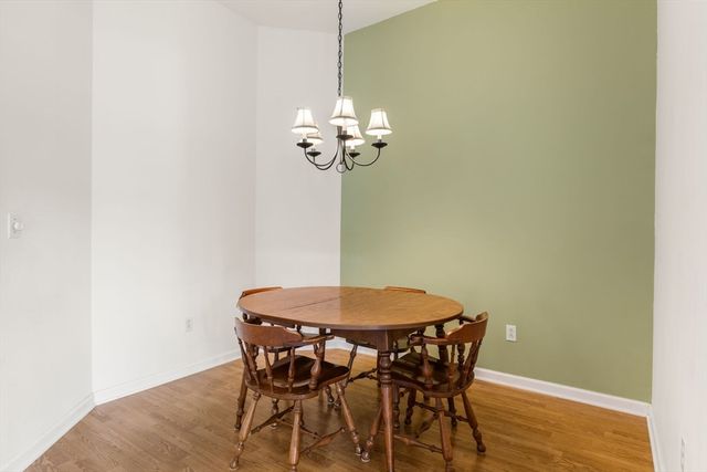 218 Reservoir St 103, Holden, MA 01520
