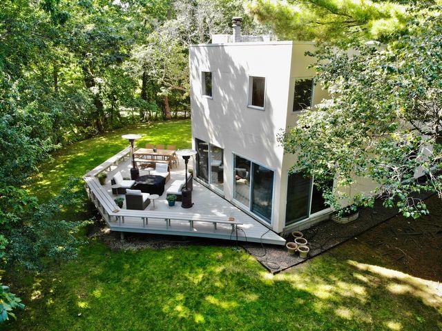 625 SHERIDAN Road, Highland Park, IL 60035