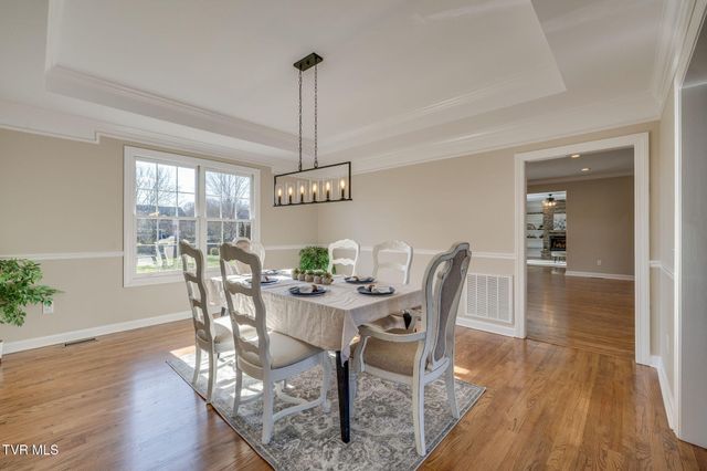 6 Carriage Court, Johnson City, TN 37604