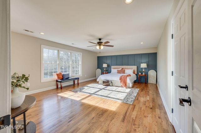 6 Carriage Court, Johnson City, TN 37604