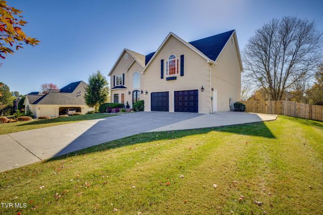 6 Carriage Court, Johnson City, TN 37604