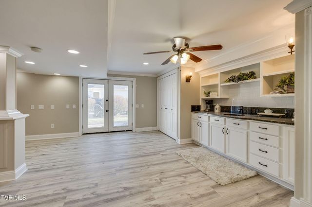 6 Carriage Court, Johnson City, TN 37604