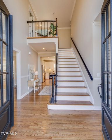 6 Carriage Court, Johnson City, TN 37604