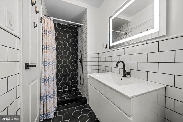 202 CRANFORD RD, Cherry Hill, NJ 08003