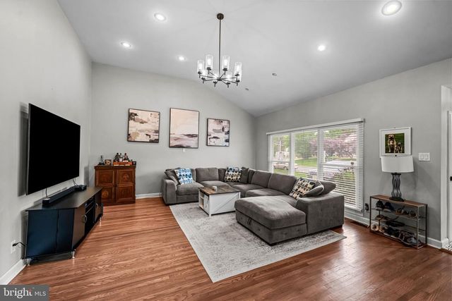 202 CRANFORD RD, Cherry Hill, NJ 08003