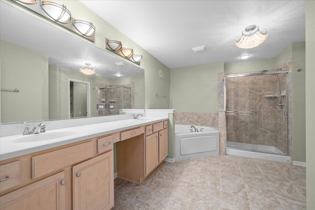 352 Montabello, Bloomingdale, IL 60108