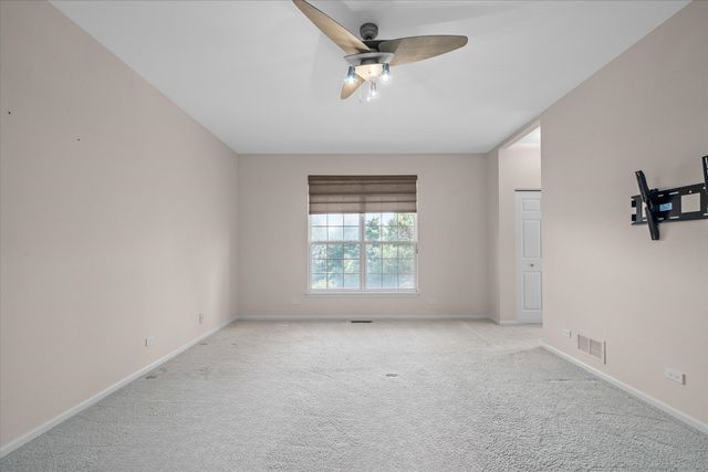 352 Montabello, Bloomingdale, IL 60108