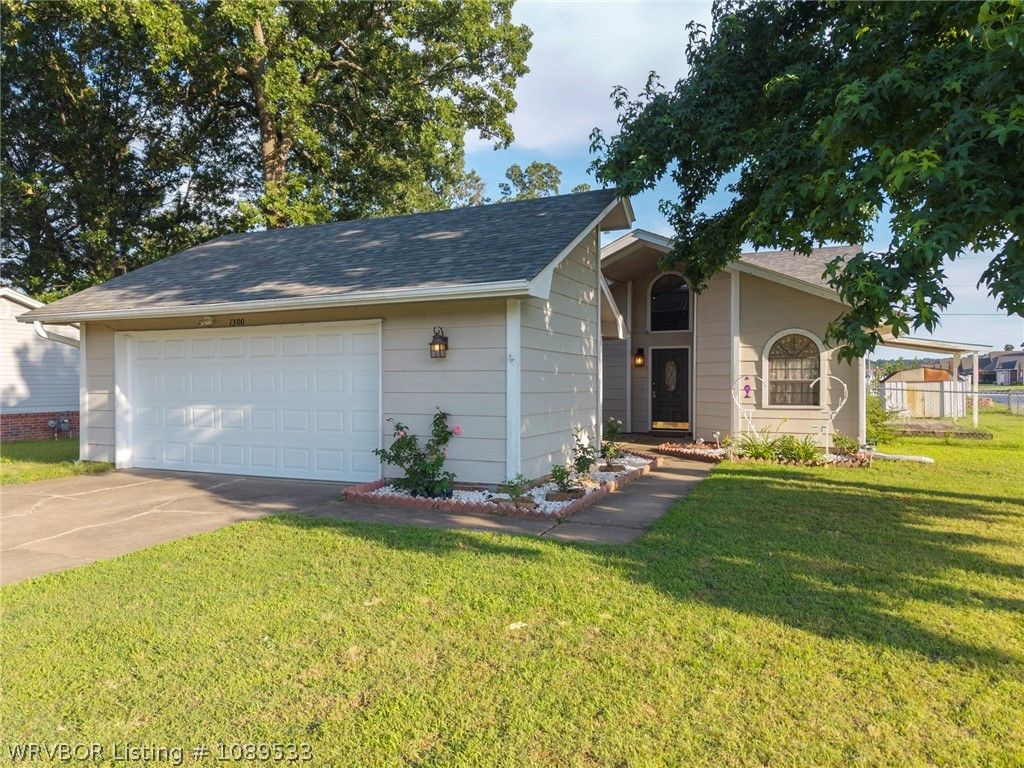 1300 Princeton Drive, Fort Smith, AR 72908