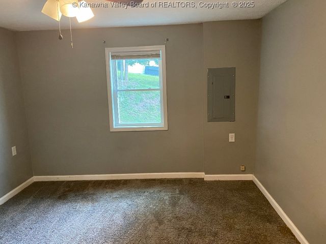 105 Okey Avenue, Nitro, WV 25143