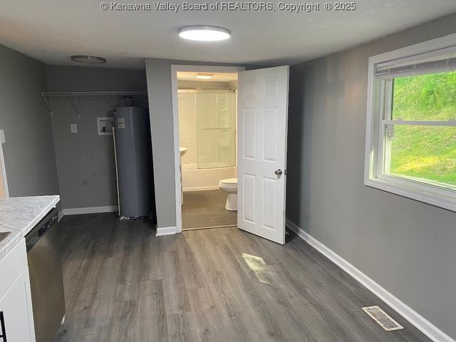 105 Okey Avenue, Nitro, WV 25143