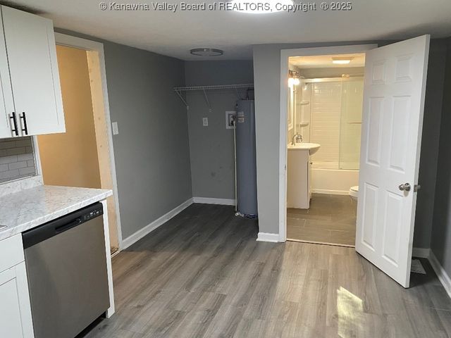 105 Okey Avenue, Nitro, WV 25143
