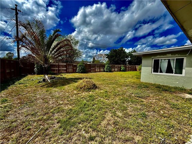 720 Shadyside ST, Lehigh Acres, FL 33936