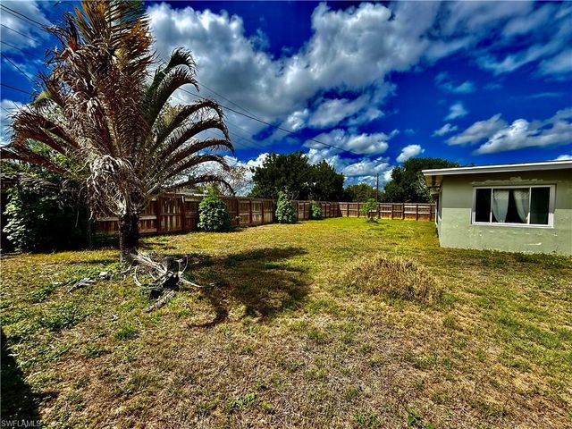 720 Shadyside ST, Lehigh Acres, FL 33936