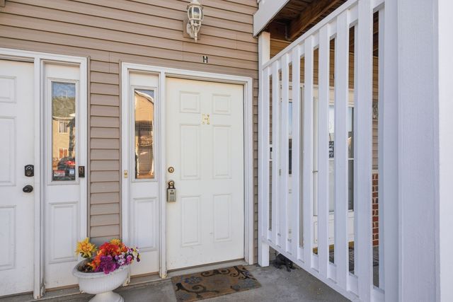 1361 Rock Run Drive H, Crest Hill, IL 60403