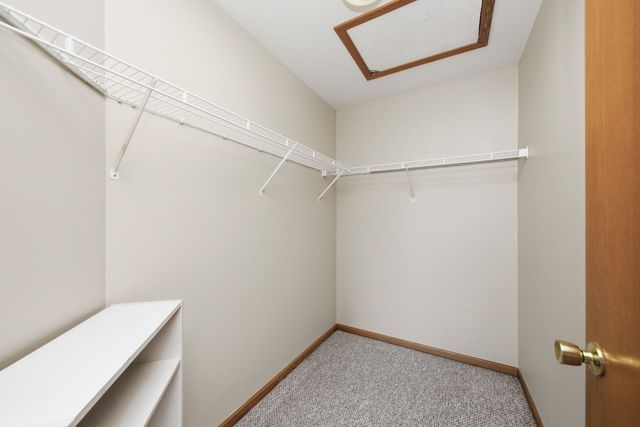 1361 Rock Run Drive H, Crest Hill, IL 60403