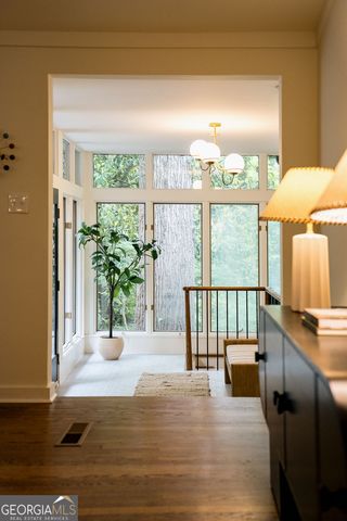 922 Barton Woods Road NE, Atlanta, GA 30307