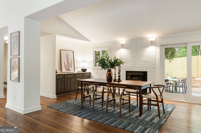 922 Barton Woods Road NE, Atlanta, GA 30307
