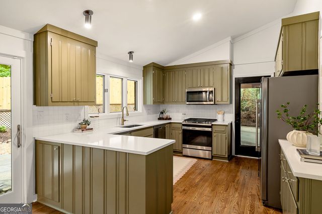 922 Barton Woods Road NE, Atlanta, GA 30307