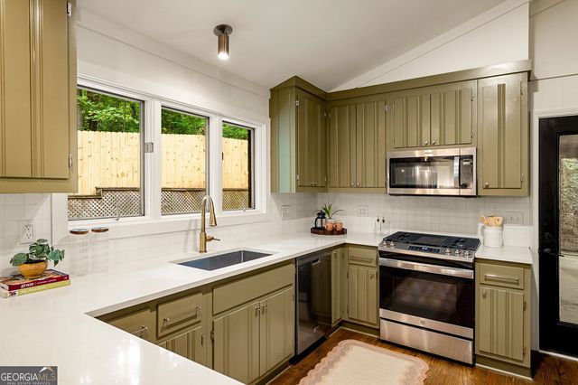 922 Barton Woods Road NE, Atlanta, GA 30307