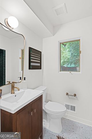 922 Barton Woods Road NE, Atlanta, GA 30307