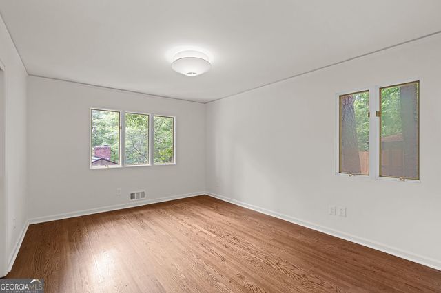922 Barton Woods Road NE, Atlanta, GA 30307