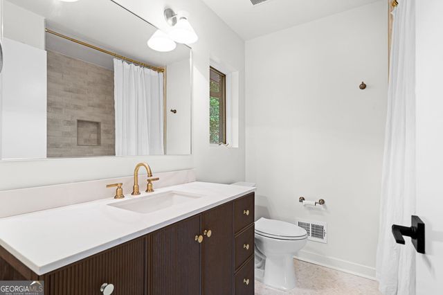 922 Barton Woods Road NE, Atlanta, GA 30307