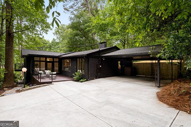 922 Barton Woods Road NE, Atlanta, GA 30307