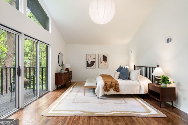 922 Barton Woods Road NE, Atlanta, GA 30307