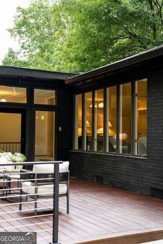 922 Barton Woods Road NE, Atlanta, GA 30307