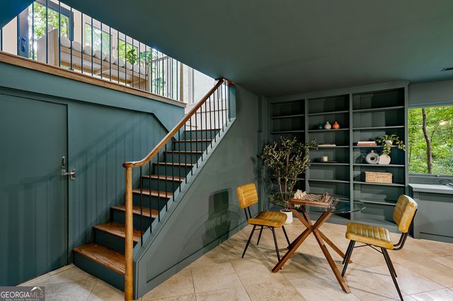 922 Barton Woods Road NE, Atlanta, GA 30307