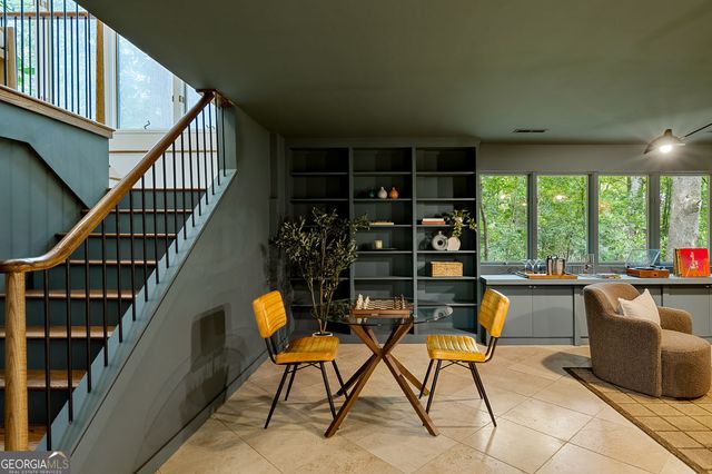922 Barton Woods Road NE, Atlanta, GA 30307
