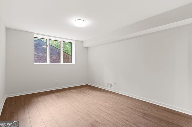 922 Barton Woods Road NE, Atlanta, GA 30307