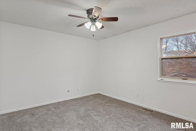 160 S Durkin Dr Unit 4, Springfield, IL 62704