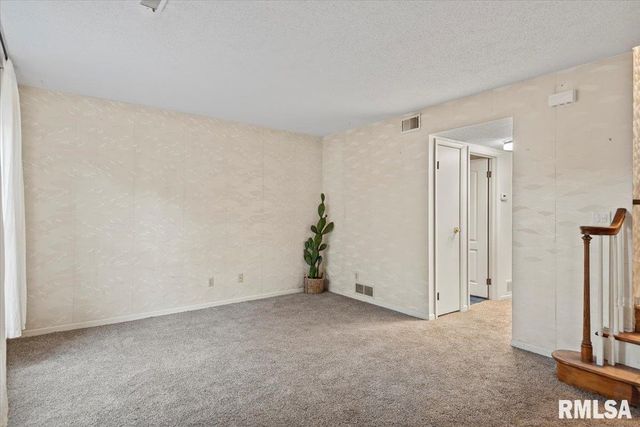 160 S Durkin Dr Unit 4, Springfield, IL 62704